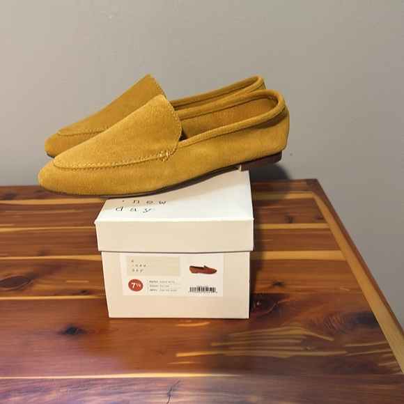 Women’s flat shoes - Picture 2 of 3